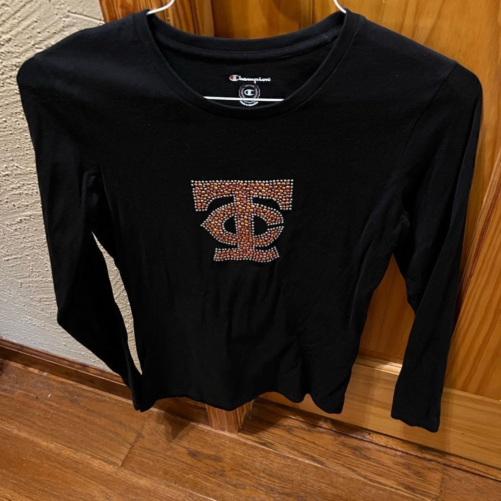 Tusculum college women’s size medium embellished long sleeve top
